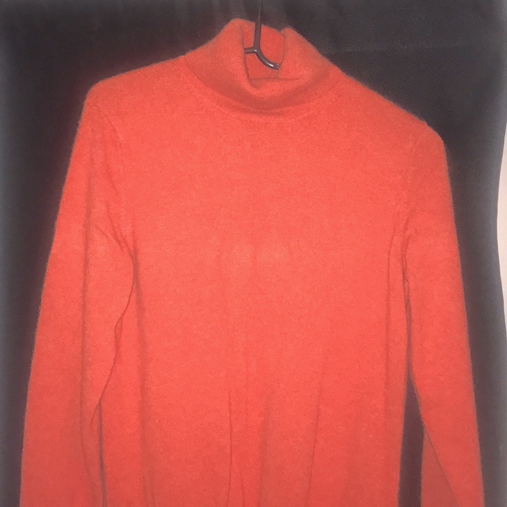 Cashmere sweater